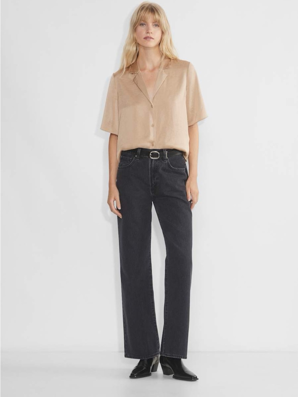 Aritzia Wilfred Beso Satin Shirt Short Sleeve Peachy Pink Size XS Minimalist